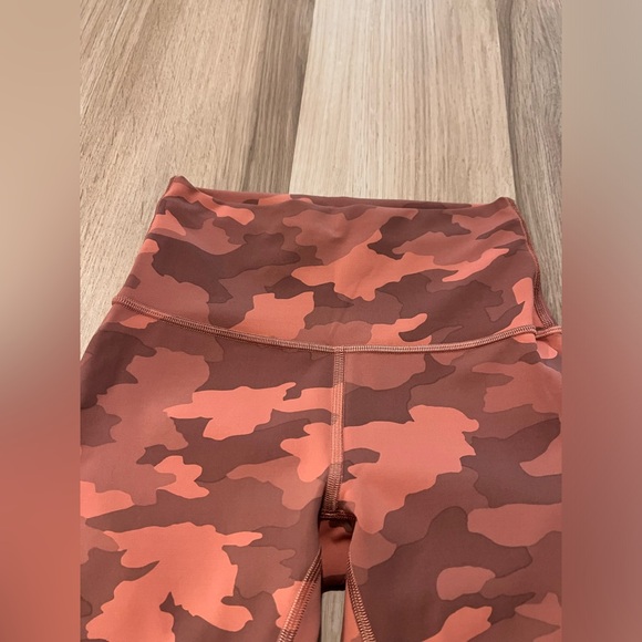 Lululemon Align Pants 25” - Size 4 - Picture 3 of 6